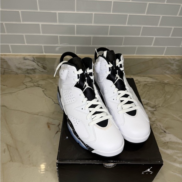Authentic Air Jordan 6 Retro Reverse Oreo White & Black – Size 10.5 – Brand New - Picture 2 of 5